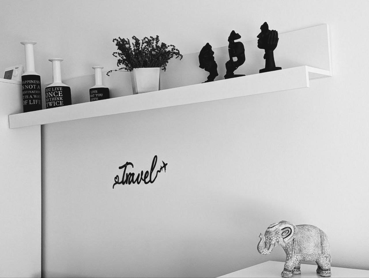 Gast Haus Apartment *
