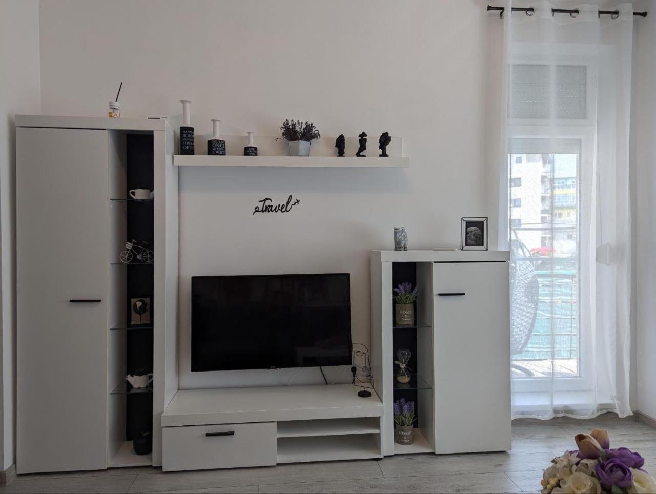 Gast Haus Apartment *