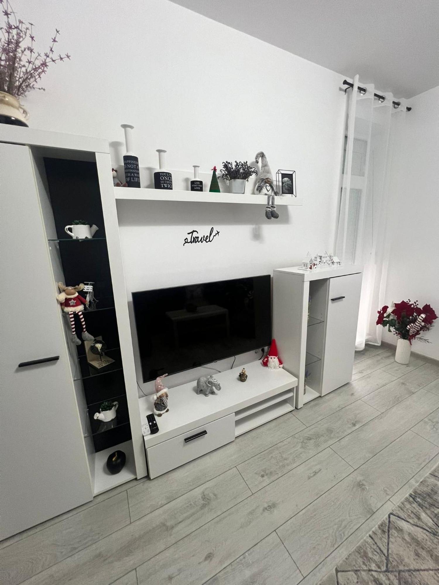 Gast Haus Apartment *